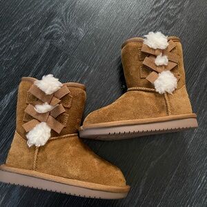 UGG Koolaburra Victoria Short NWOT